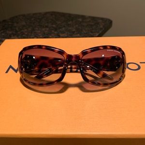 ❌SOLD❌ Armani Exchange Tortoiseshell Sunglasses